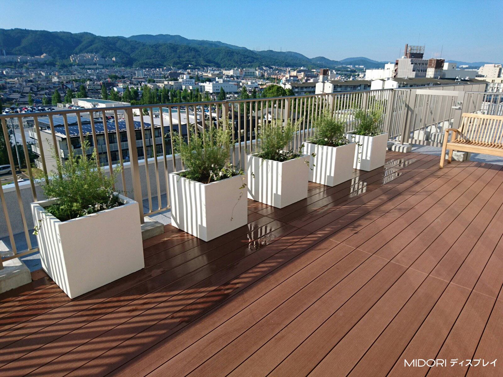 屋上テラスへの造園施工